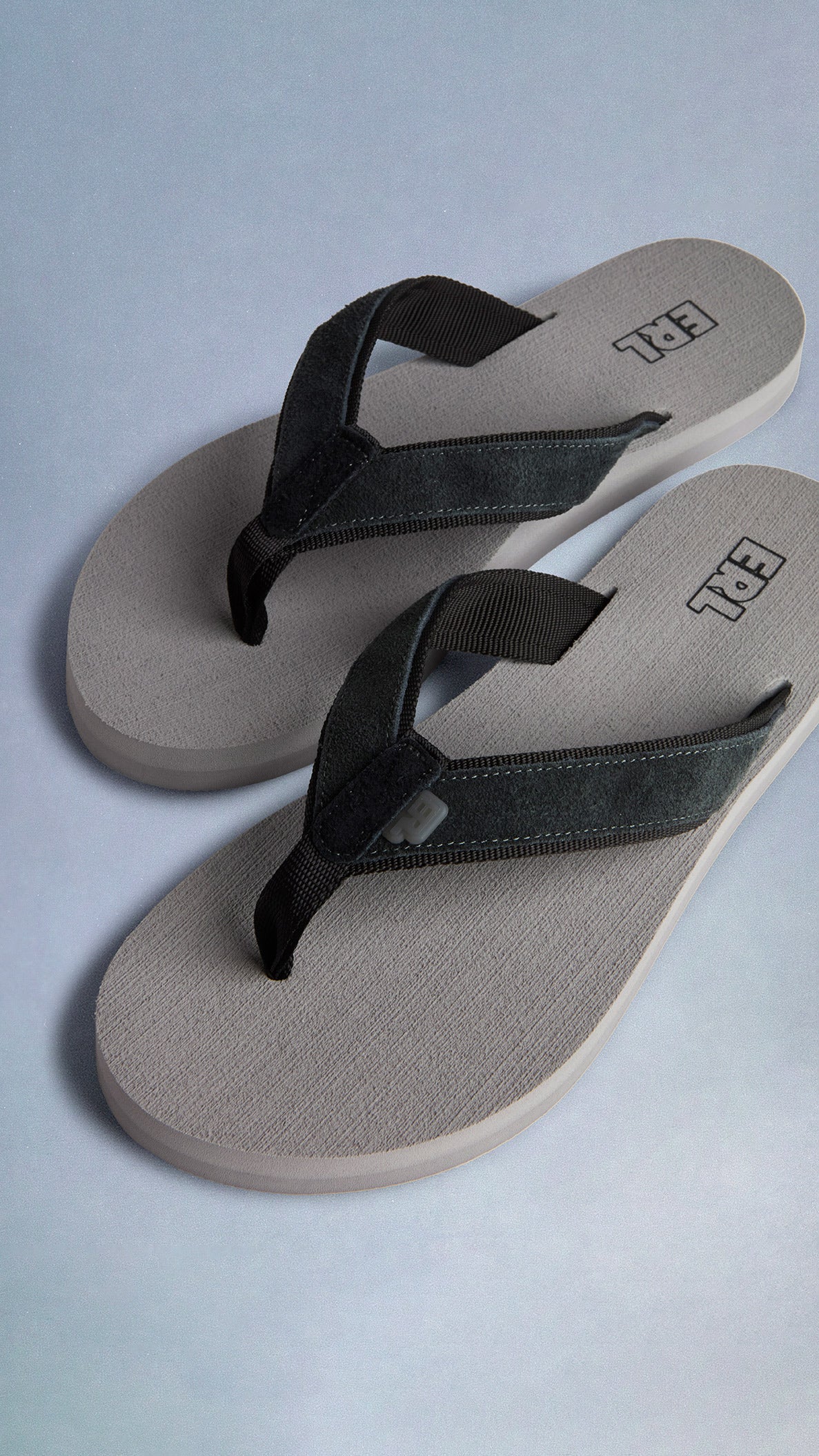 grey flip flops - Image 12