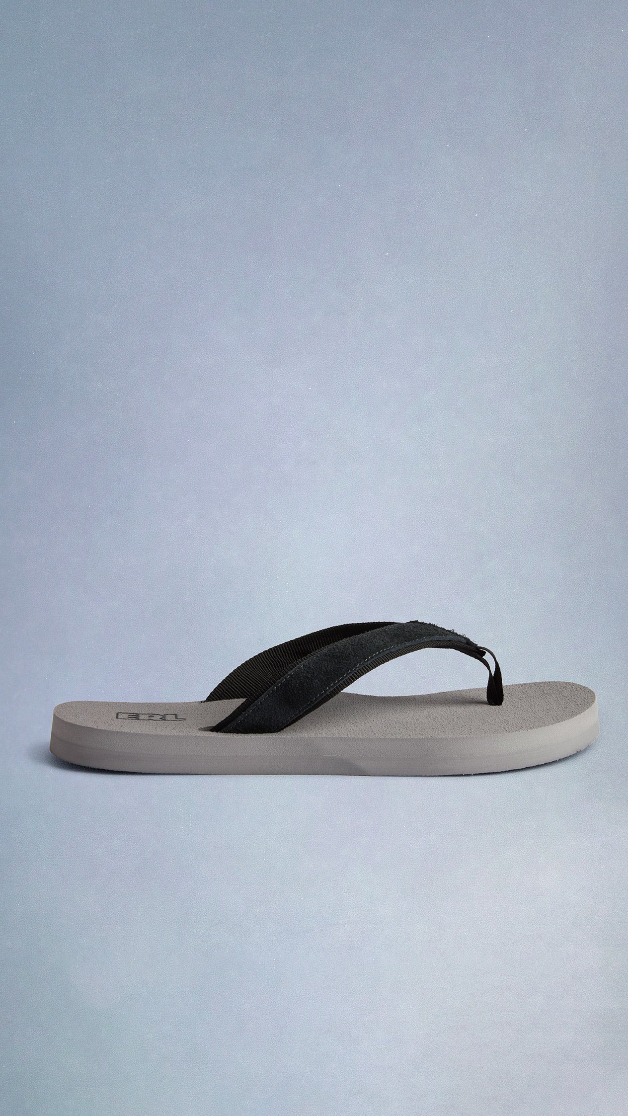 grey flip flops - Image 13