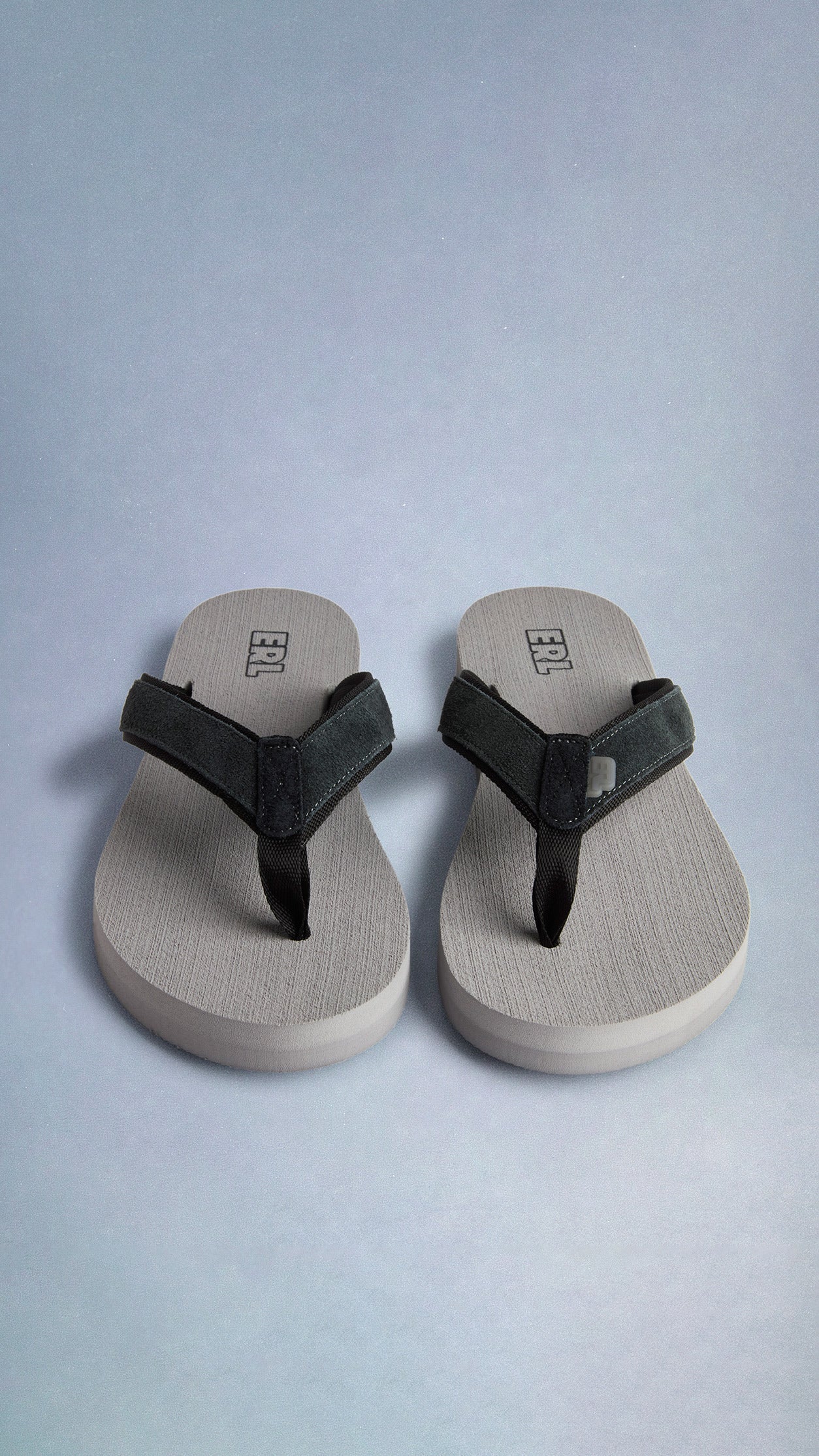 grey flip flops - Image 7
