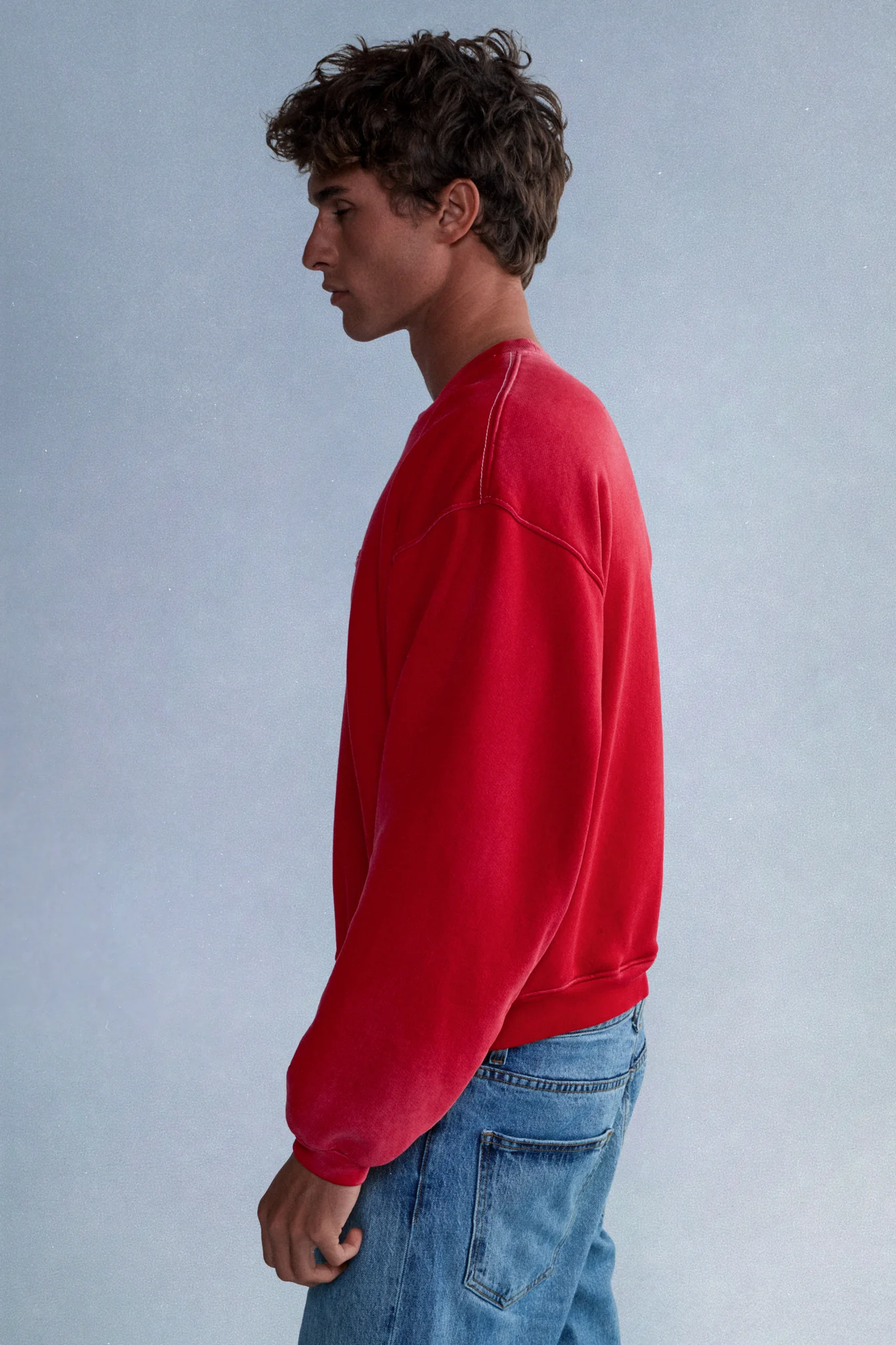 red sunfaded crewneck - Image 5