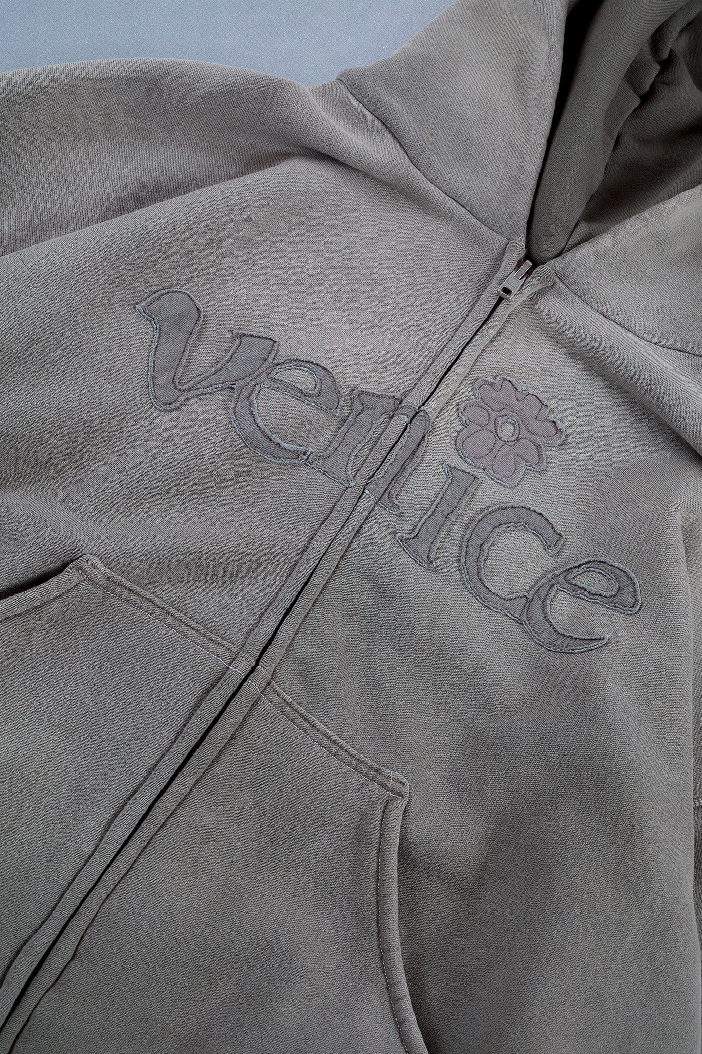 venice zip up hoodie - Image 4